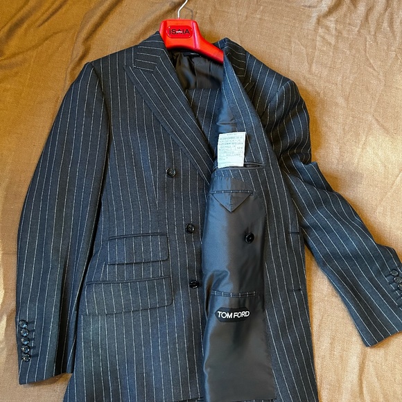 Tom Ford Dark gray suit - Picture 7 of 7